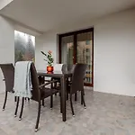 Lägenhet The Alpine Classic By Interhome
